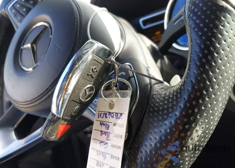 2018 Mercedes-Benz Gls 450 4Matic z USA, uszkodzony, nr VIN 4JGDF6EE5JB063538